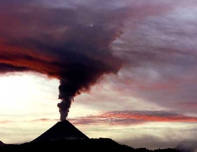 束必银火山